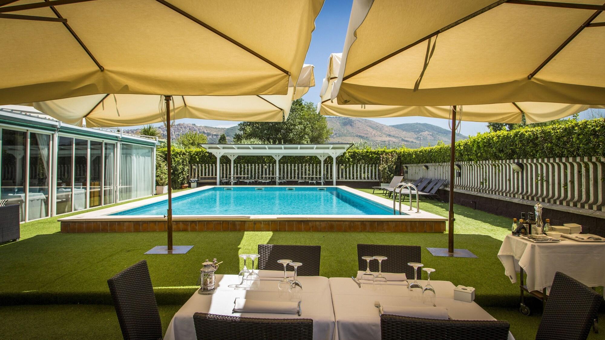 Hotel Cristallo Relais, Sure Hotel Collection By Best Western Tivoli Exteriör bild
